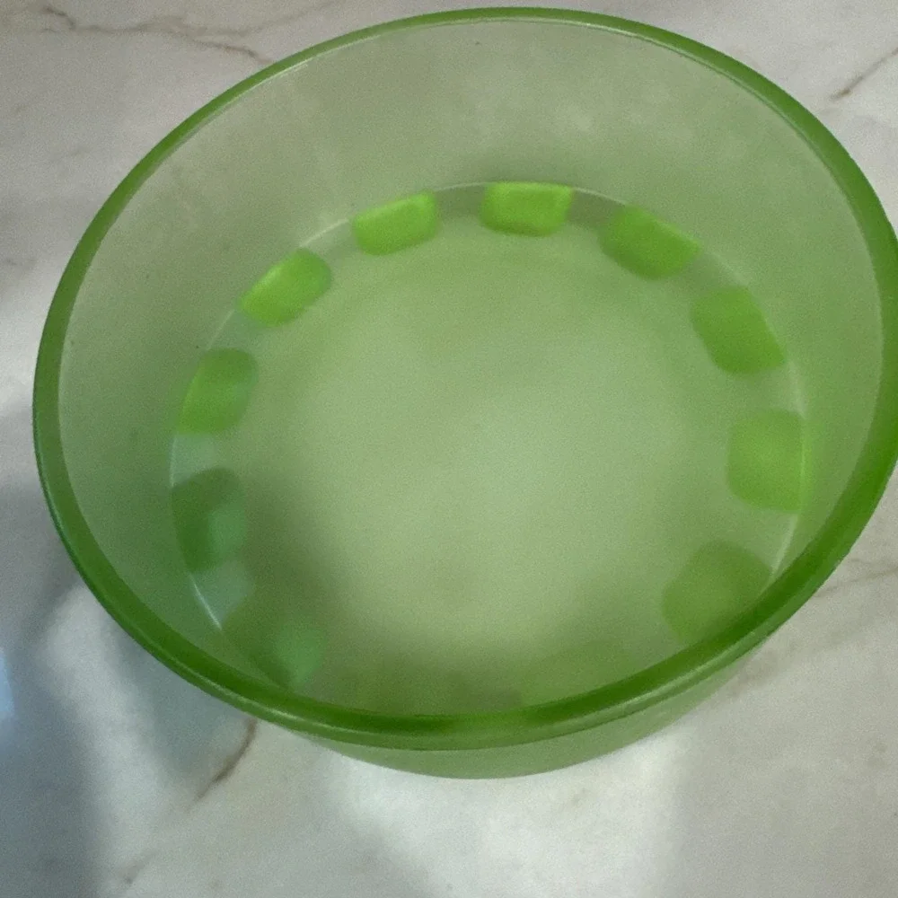 Art Deco 1930s Taussaunt Beaumont Green Satin Glass Obelisk Powder Jar